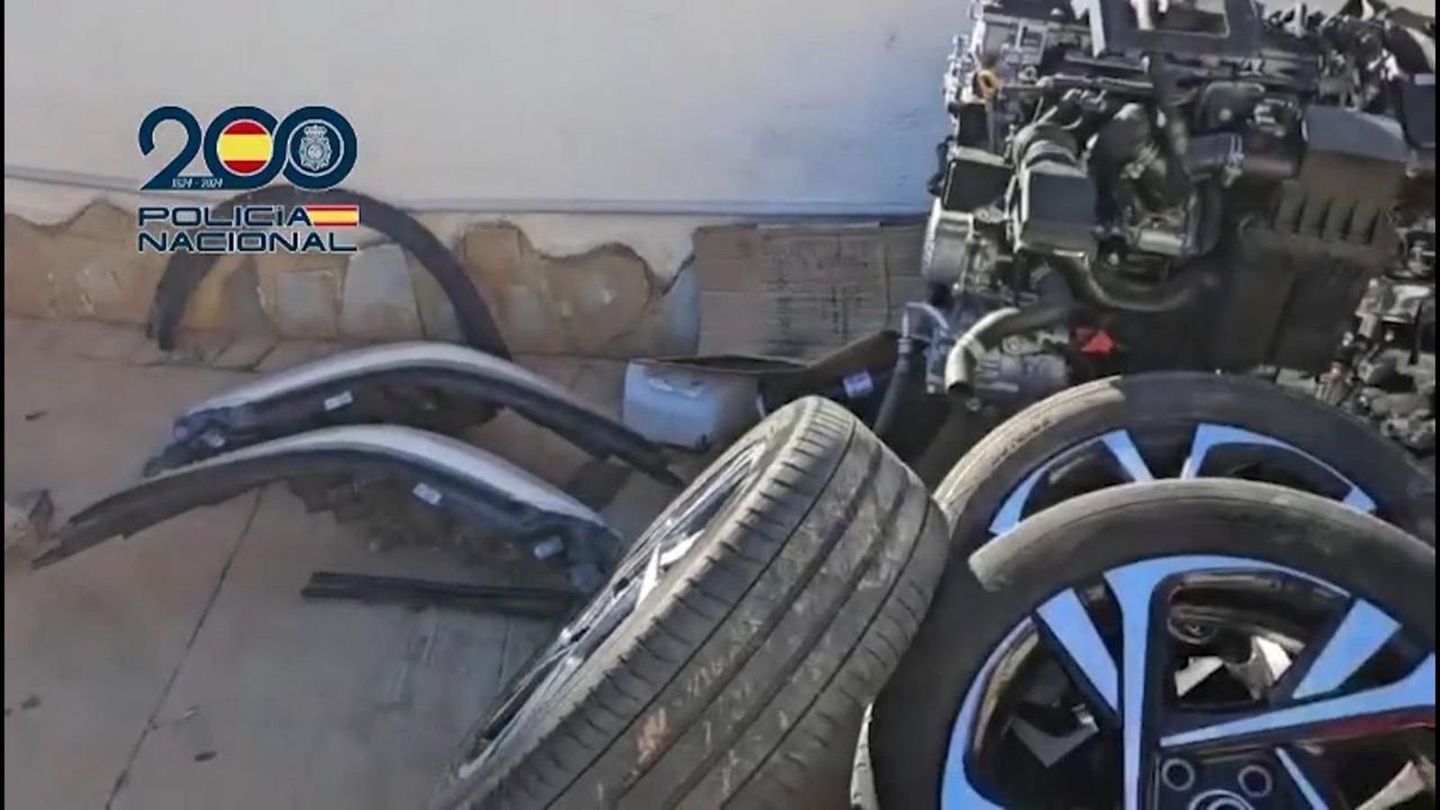 Colp policial a una banda que furtava cotxes i en venia il·legalment altres sinistrats