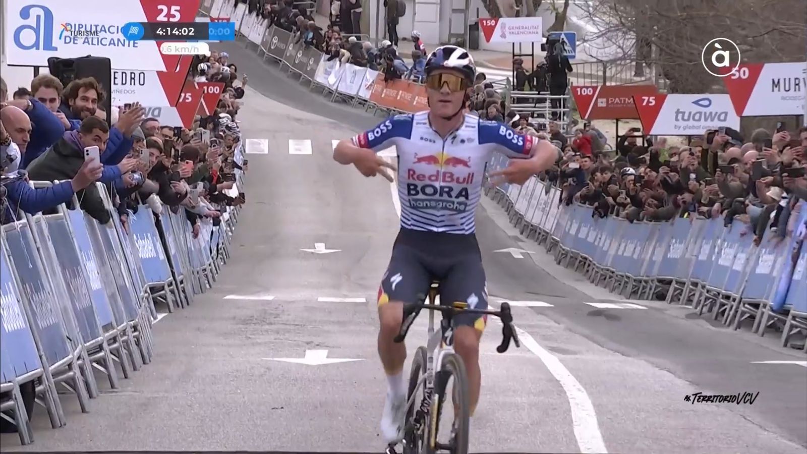 Evenepoel, en l'arribada a meta a Teulada