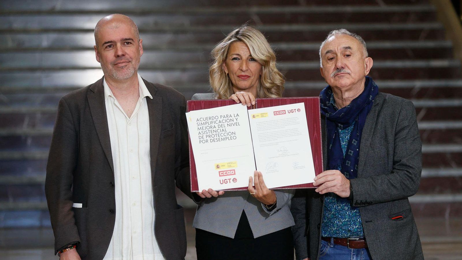 Yolanda Díaz signa amb els sindicats CCOO i UGT l'acord per a reformar el sistema de protecció assistencial per desocupació
