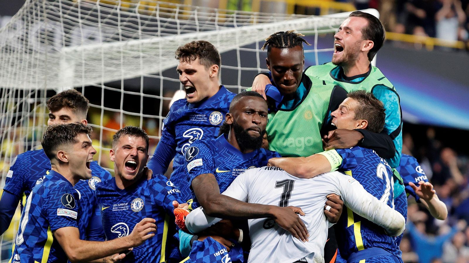 El Chelsea celebra el títol de la Supercopa d'Europa