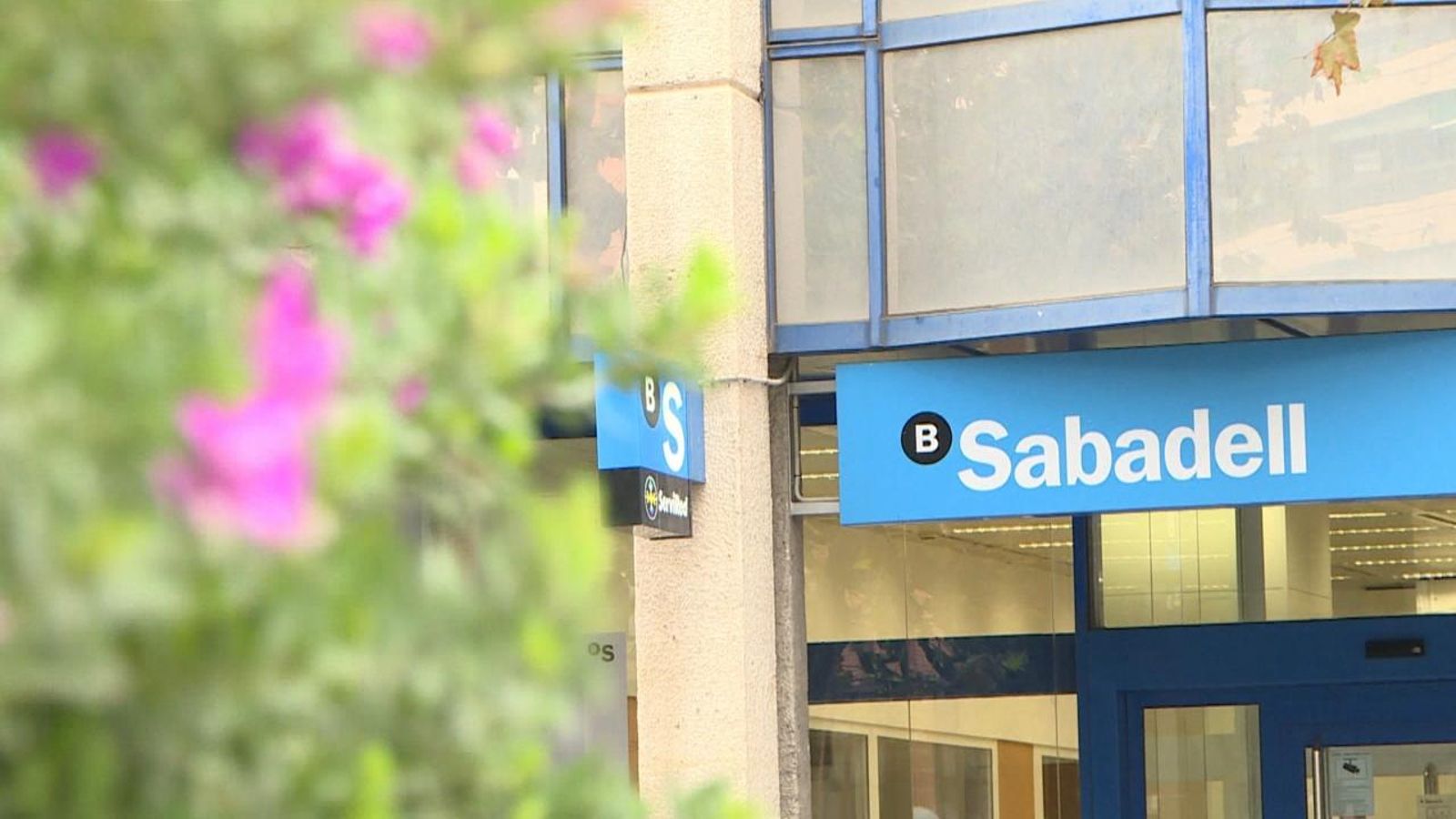 Alacant demana als accionistes del Santander no col·laborar en l'opa del BBVA