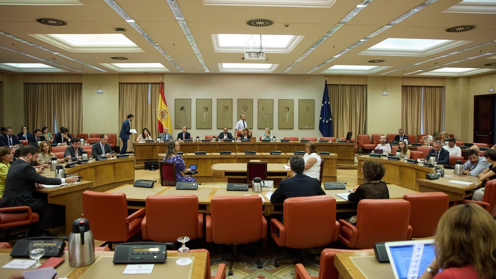 Diputació Permanent convalida decret anticrisi