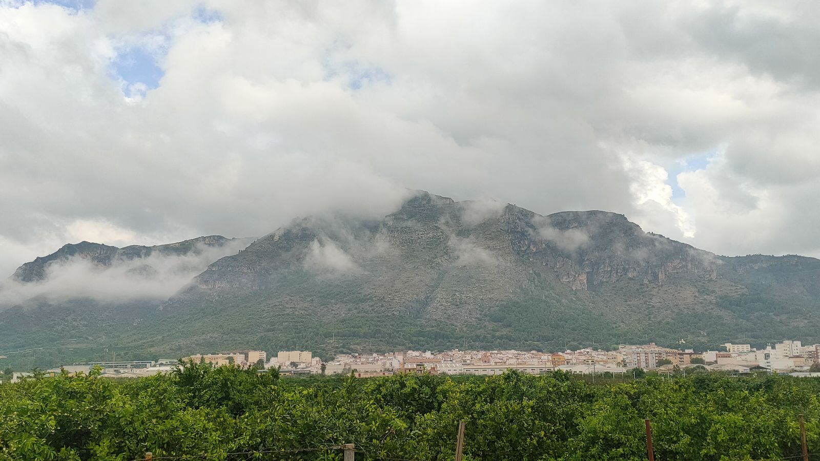 MUNTANYA LES TRES CREUS, TAVERNES DE LA VALLDIGNA