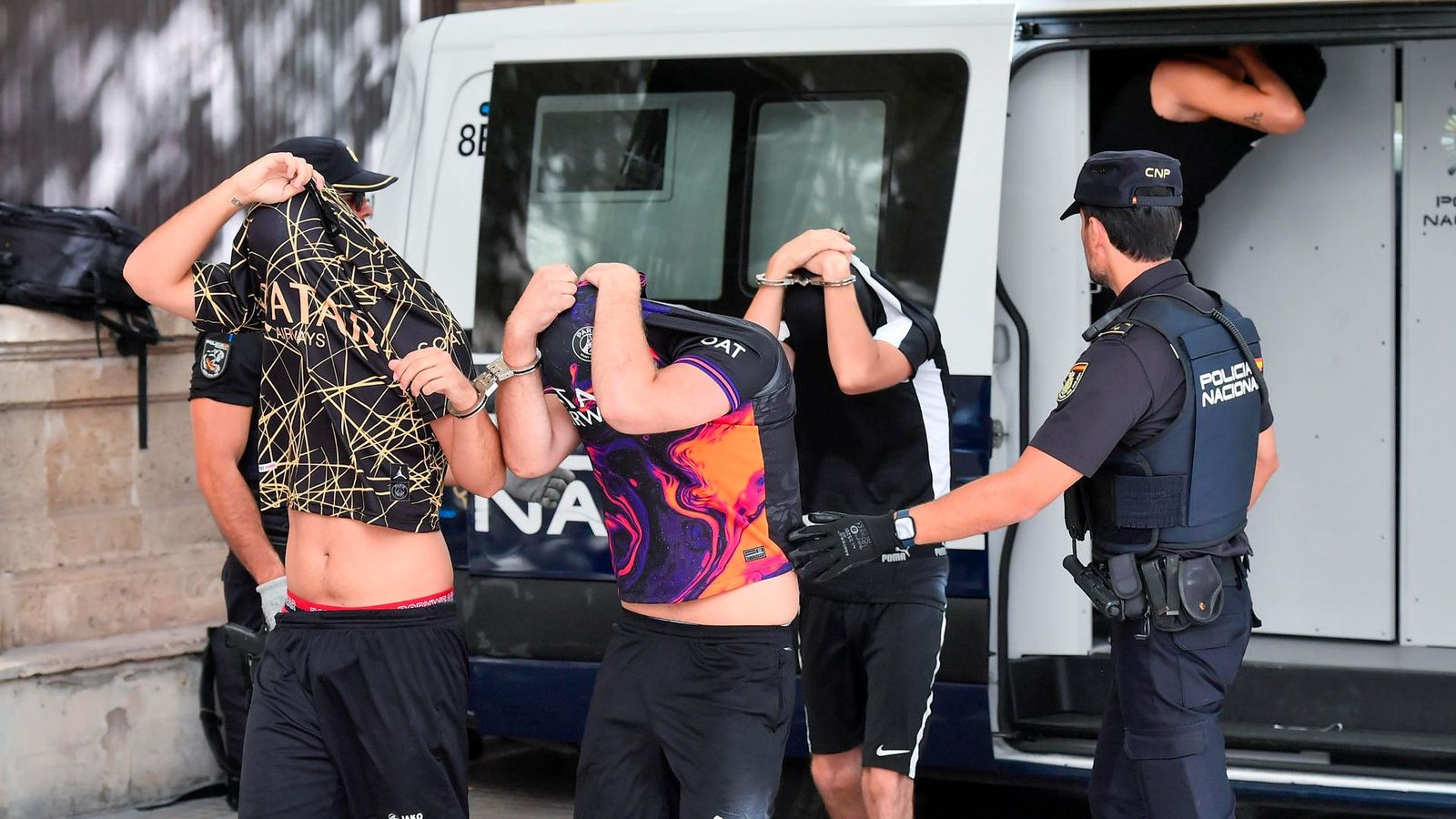 Els sis turistes alemanys detinguts per presumpta agressió sexual passen a disposició judicial a Palma