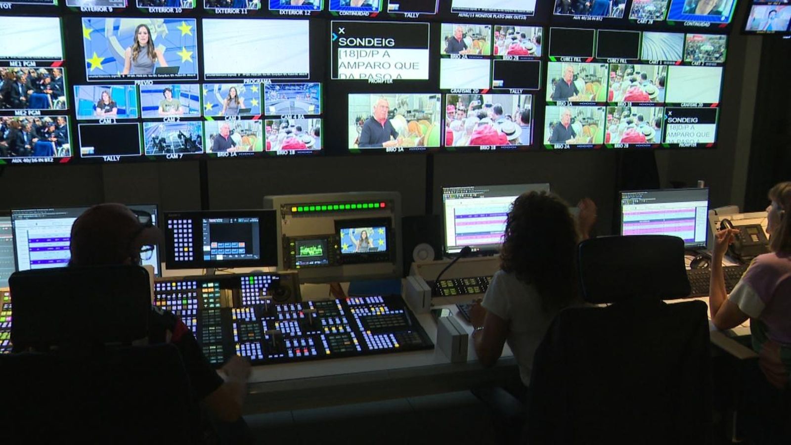 El programa especial de les eleccions europees es retransmet per la TV, la ràdio i el web