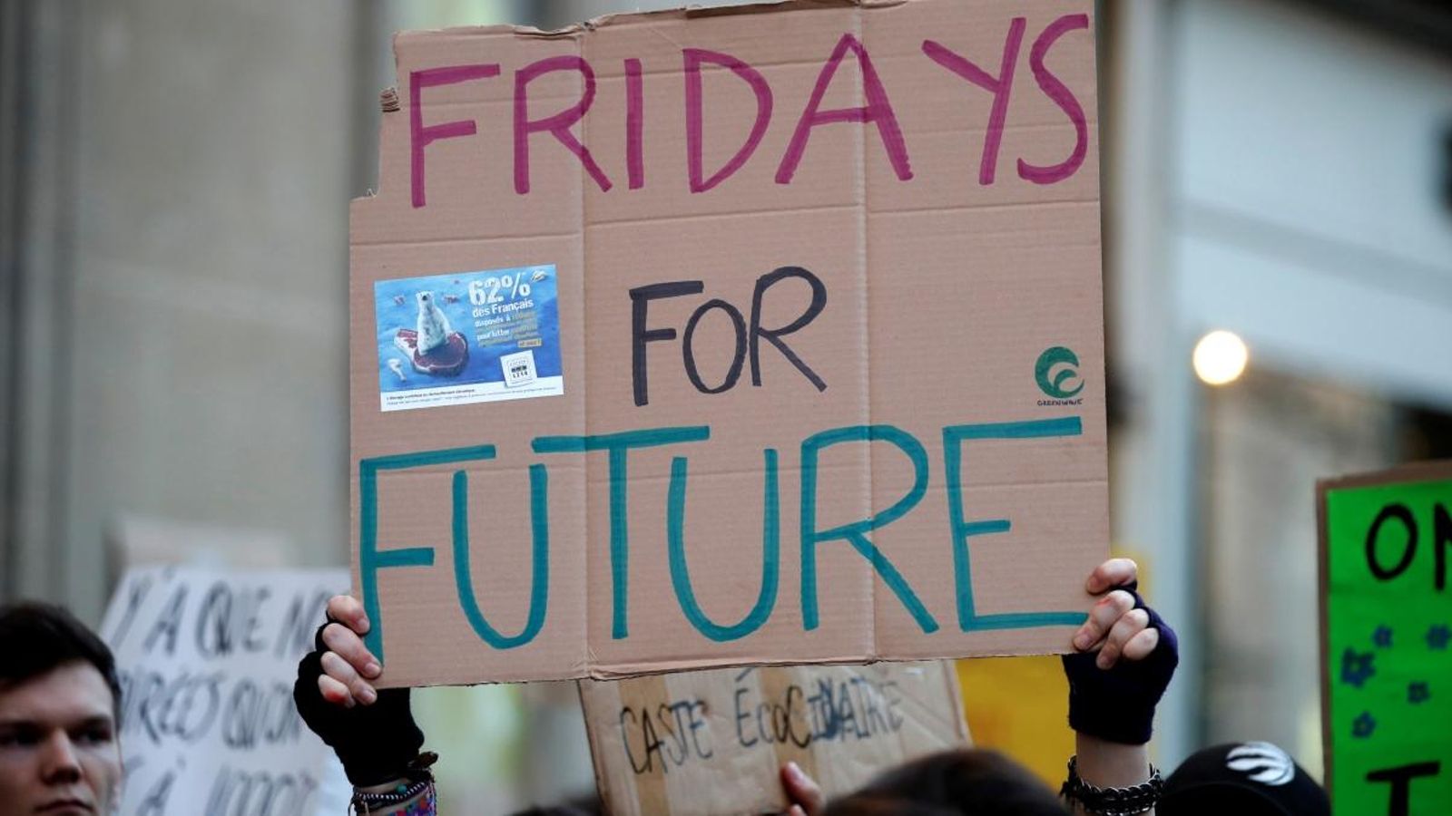 El moviment climàtic juvenil convoca una manifestació de "llums i ombres" als balcons pel Dia de la Terra