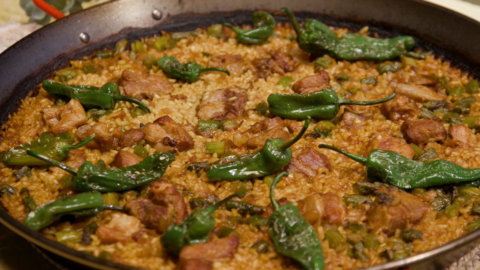 Arròs amb costelles i pimentons