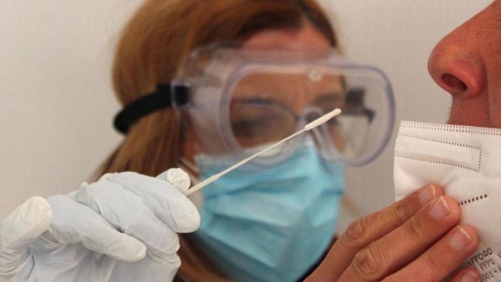 El nou protocol, en vigor des d'aquest dilluns, canvia els criteris per a fer les proves diagnóstiques de la covid