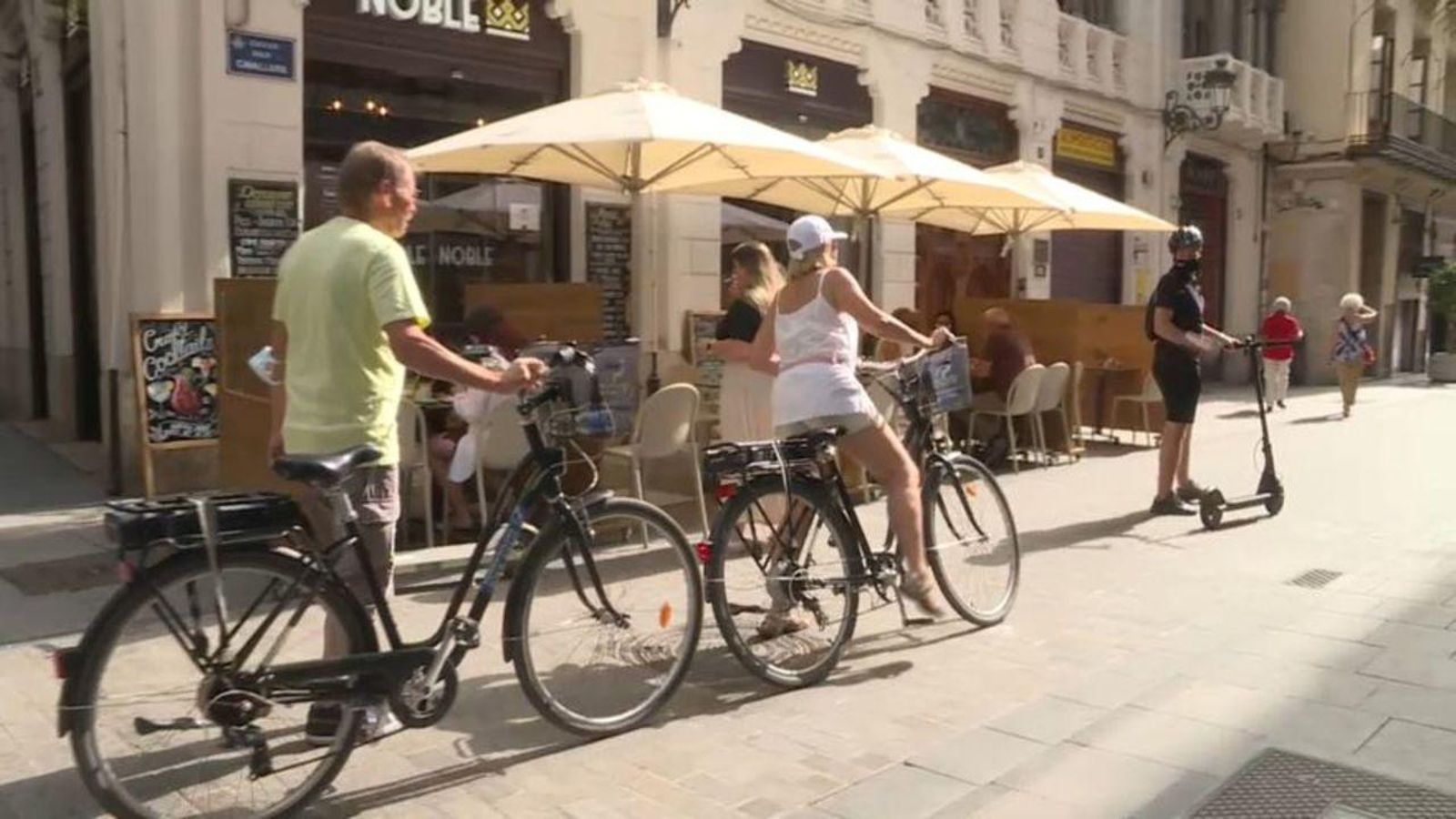 El model turístic, a debat en el barri de Ciutat Vella