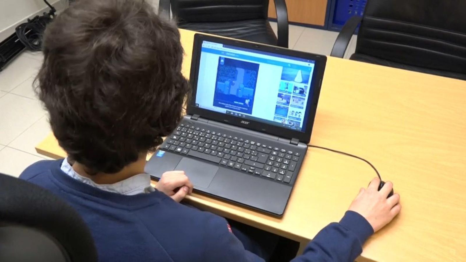 VÍDEO | L'assetjament escolar es trasllada a l'entorn digital durant el confinament