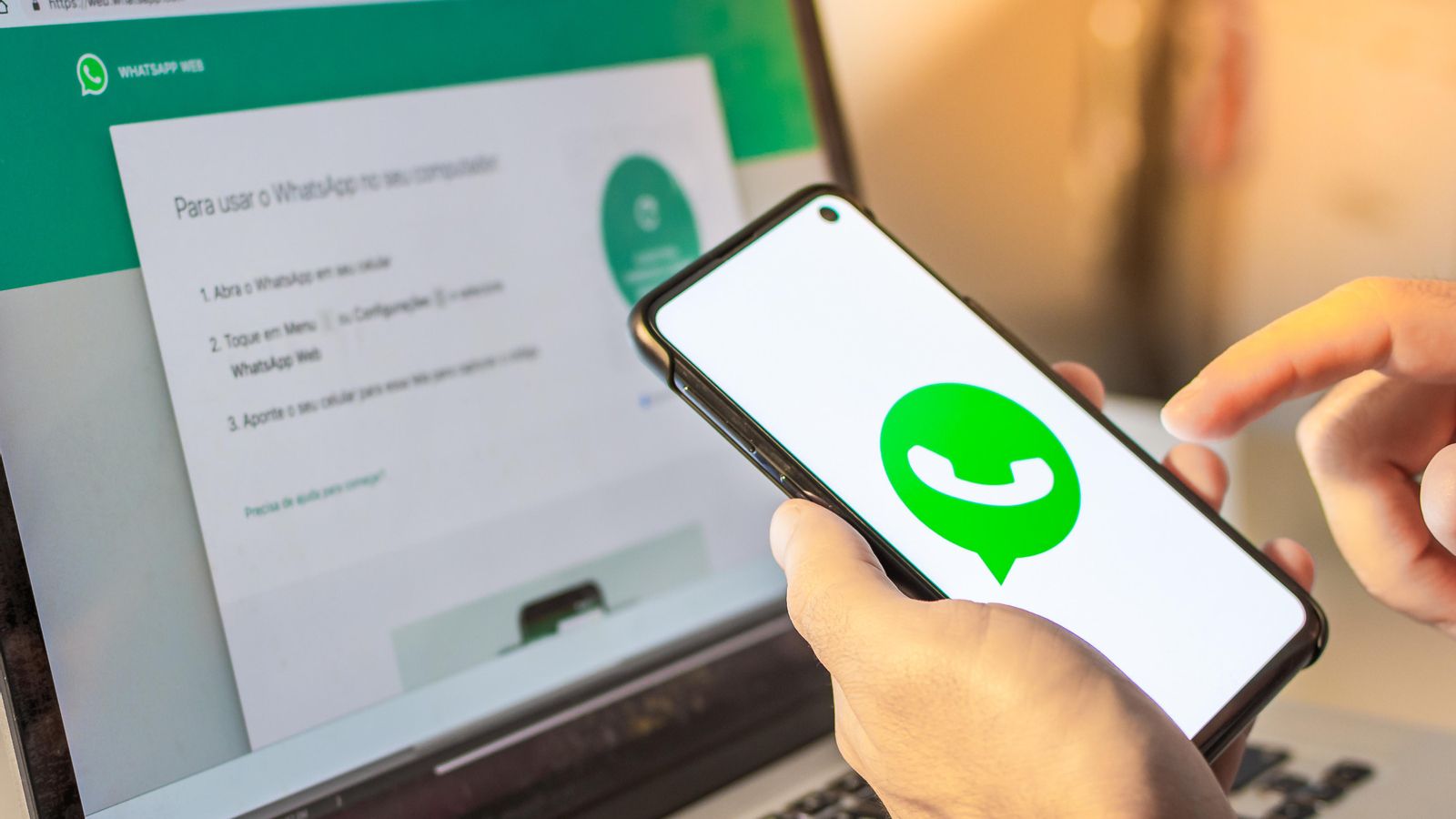 Imatge d'arxiu d'un usuari de WhatsApp