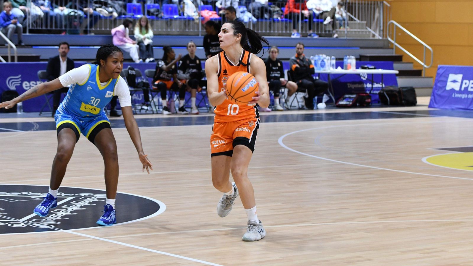 Leti Romero, en una acció del duel