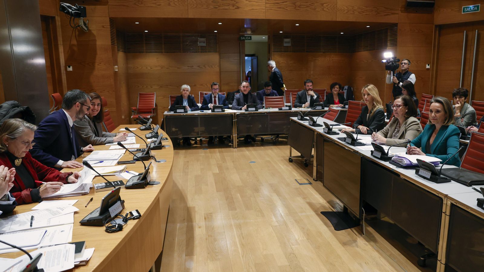 Reunió de la Comissió de Justícia del Congrés per a abordar les esmenes a la Llei d'Amnistia