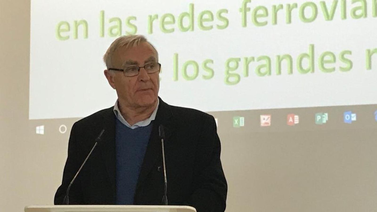 Joan Ribó en la jornada sobre l'impacte d'aquesta infraestructura en els nuclis urbans, que ha tingut lloc en l'edifici Veles e Vents.