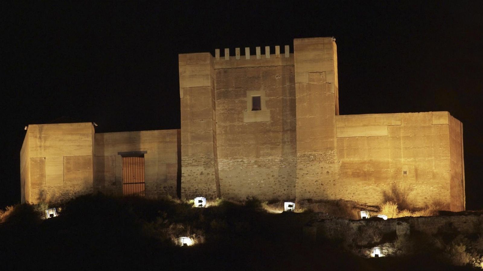 Castell de Santa Bàrbara de Coix Castell de Santa Bàrbara de Coix