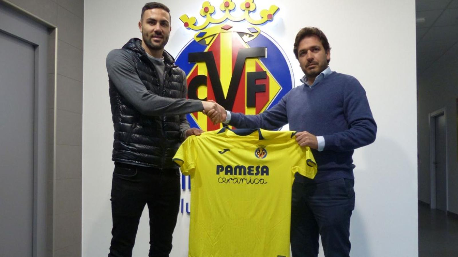 Vicent Iborra i el conseller delegat del Villarreal CF, Fernando Roig Negueroles, a la ciutat esportiva Vicent Iborra i el conseller delegat del Villarreal CF, Fernando Roig Negueroles, a la ciutat esportiva