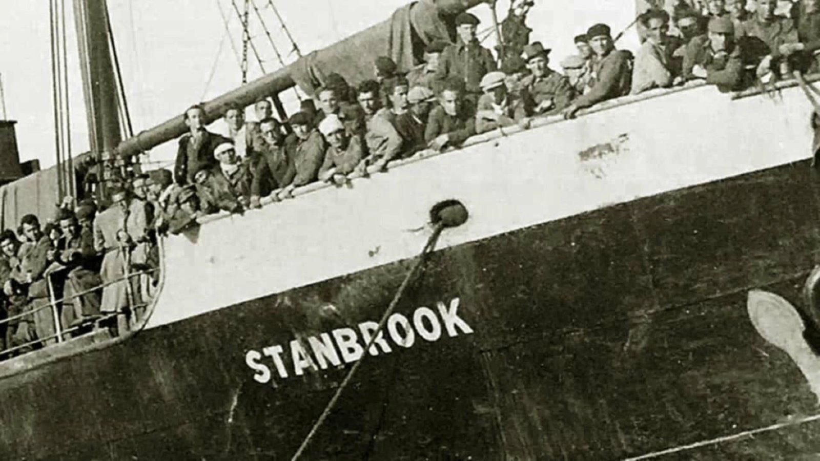 El vaixell Stanbrook ple de persones republicanes