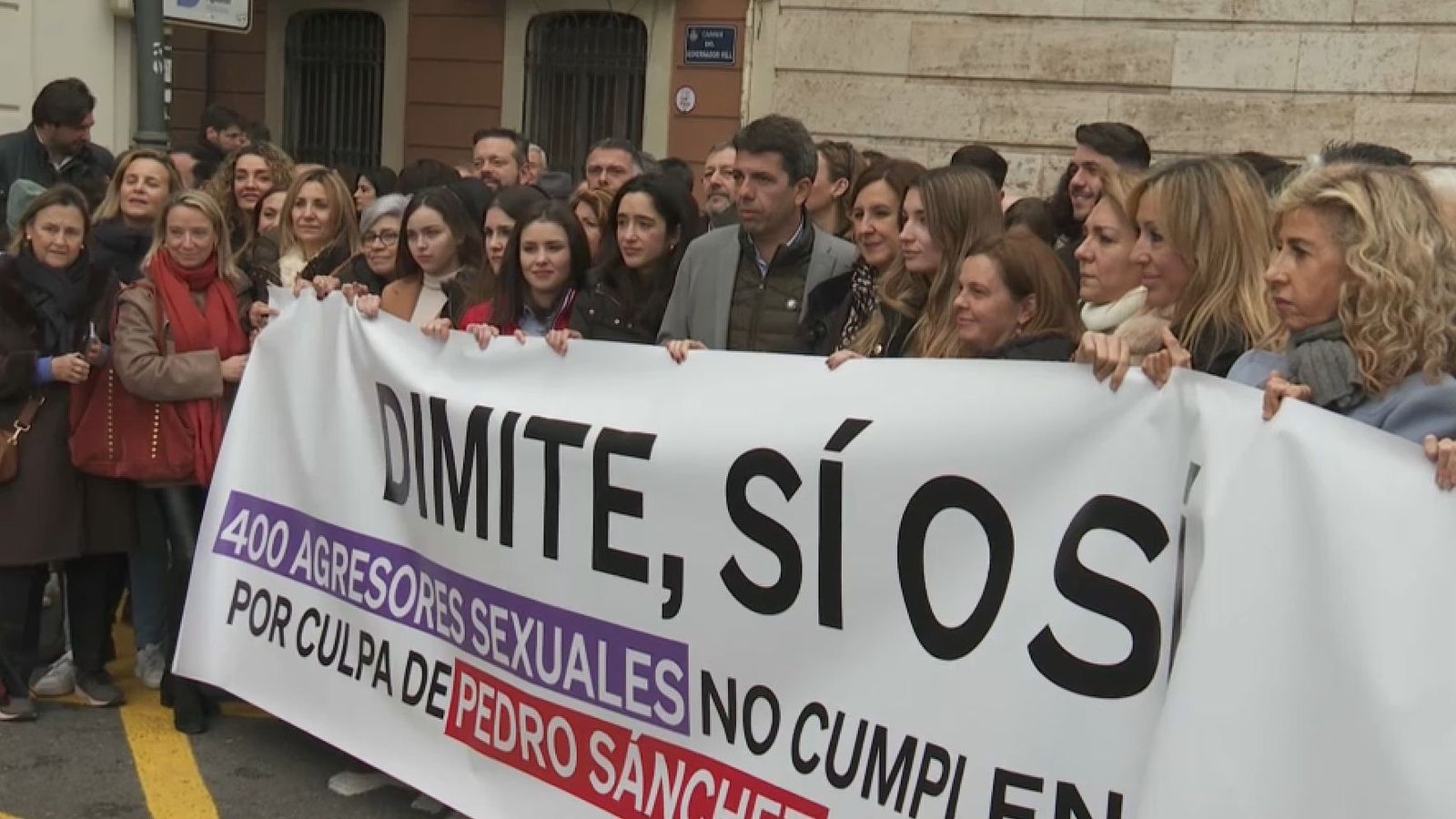 El PPCV en la concentració per a demanar la derogació de la llei del "només sí és sí"