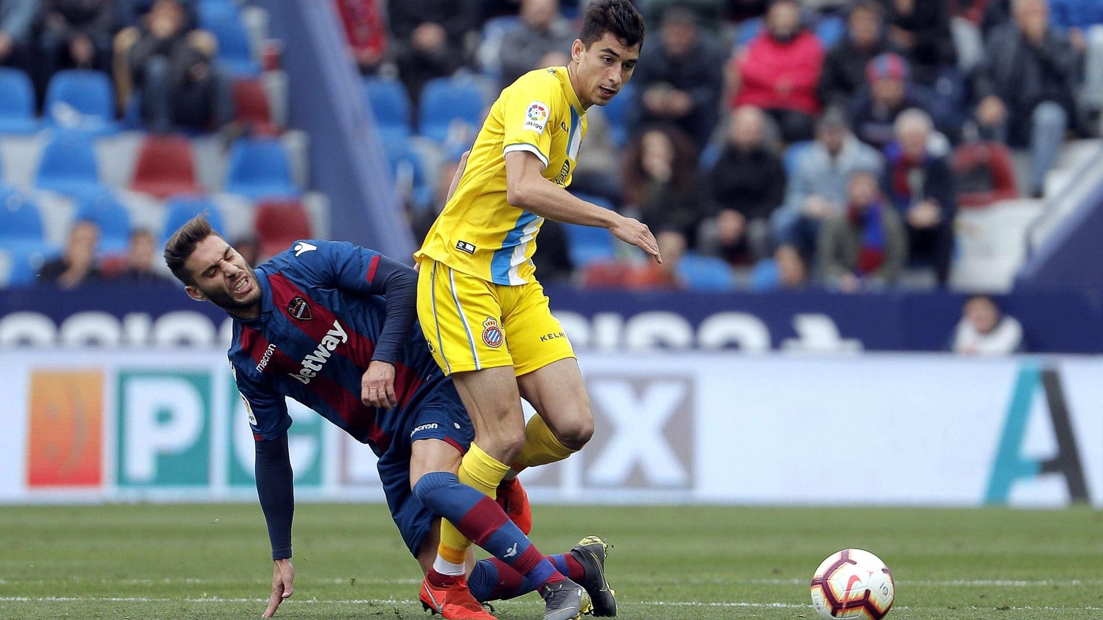 Rochina ha marcat el gol i ha acabat expulsat.