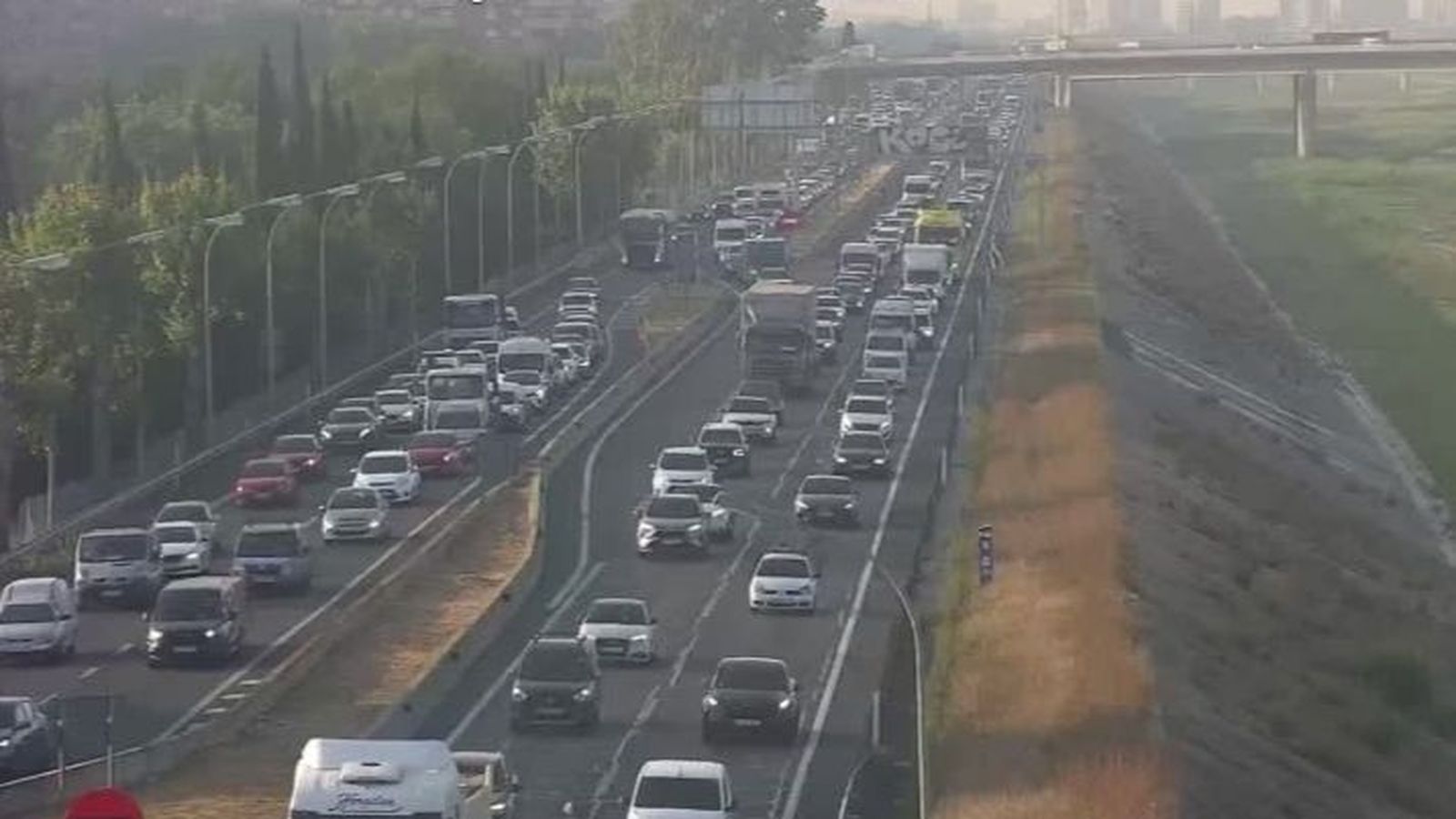 Retenció de la V-30 en sentit a l'A-7 este dijous al matí