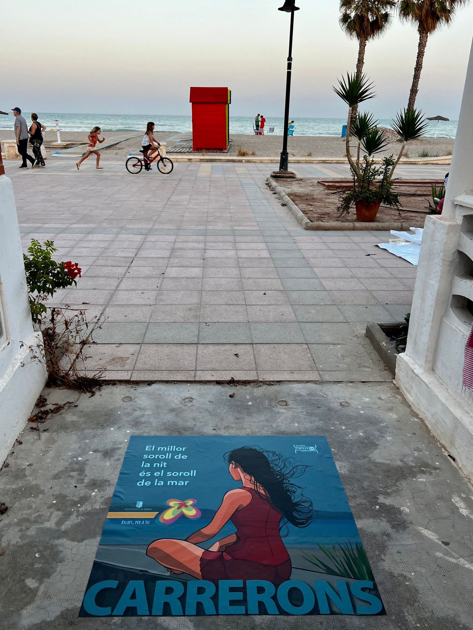 Missatges al passeig marítim