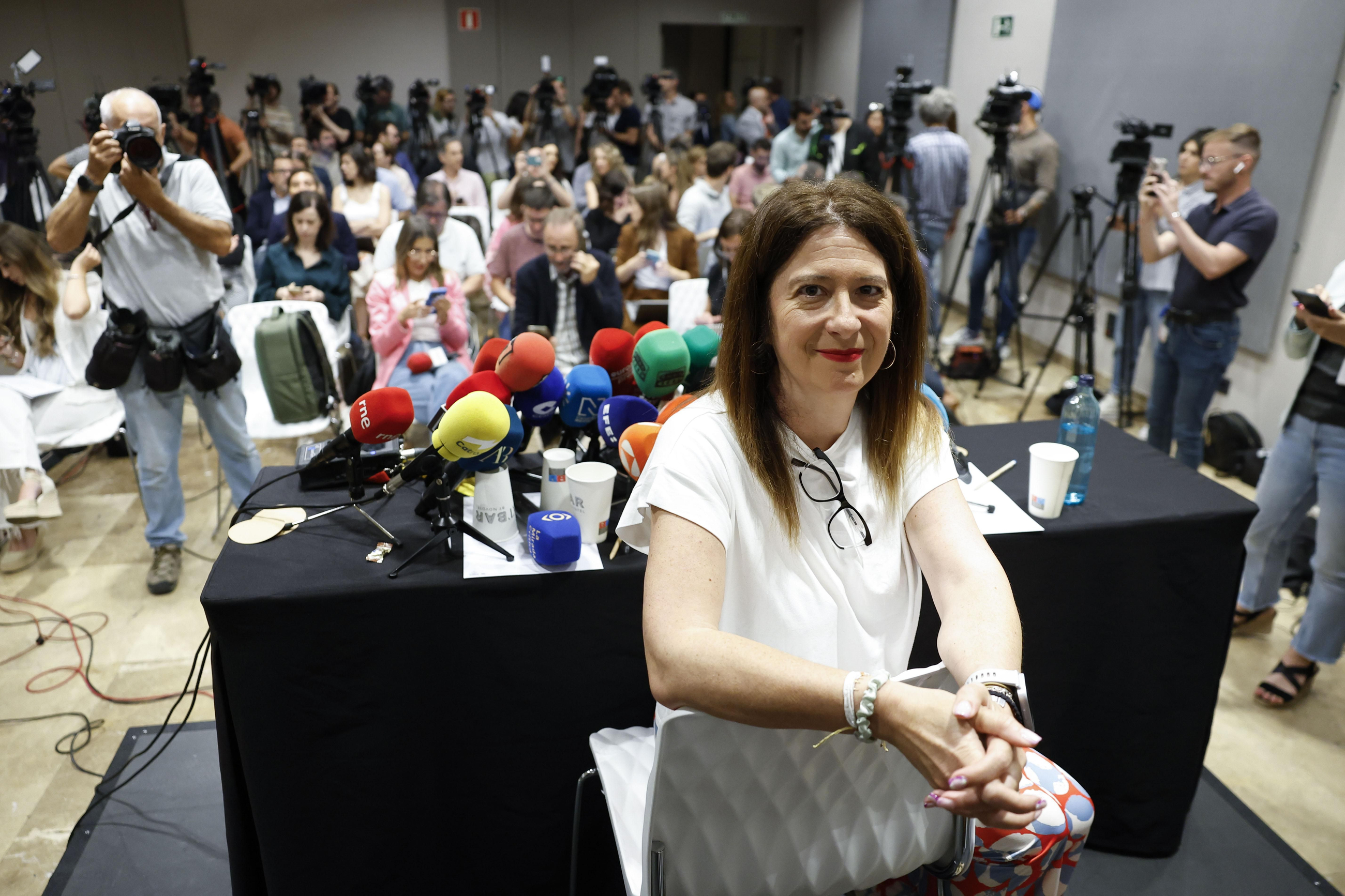 L'exmilitant socialista Leire Díez durant una roda de premsa després de sol·licitar la seua baixa en el PSOE, el passat mes de juny L'exmilitante socialista Leire Díez durant una roda de premsa després de sol·licitar la seua baixa en el PSOE