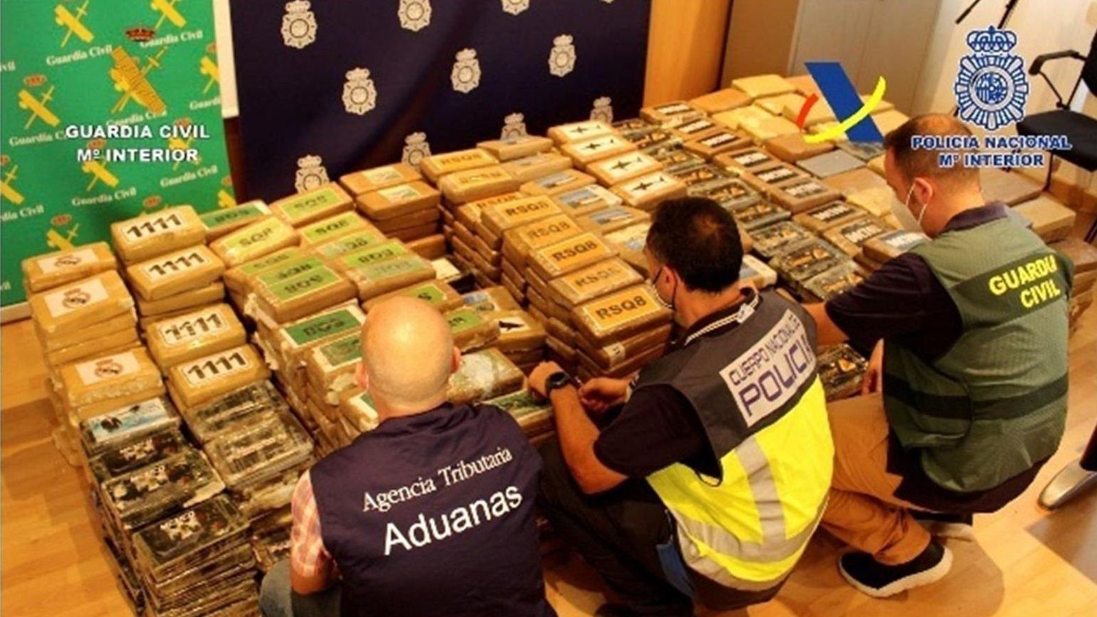 La droga s'ocultava dins del sostre i el sòl del contenidor