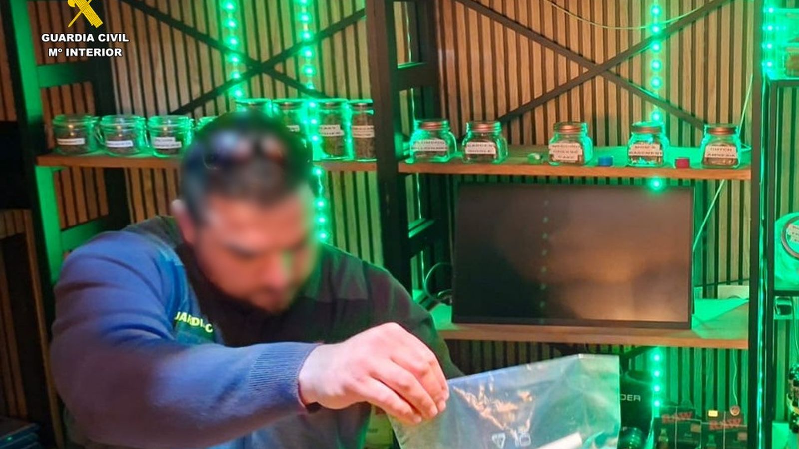 Escorcoll a dos associacions cannàbiques desmantellades a Orihuela Costa