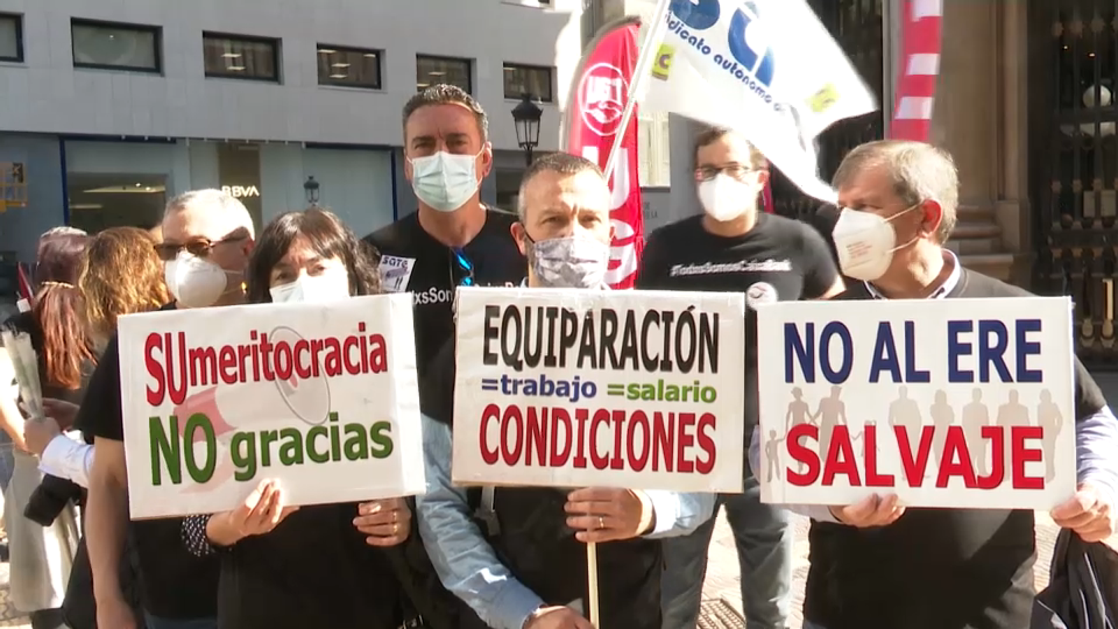 Protesta dels treballadors de CaixaBank a València