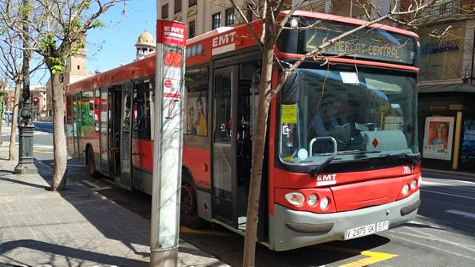 Un autobús de l'EMT de València