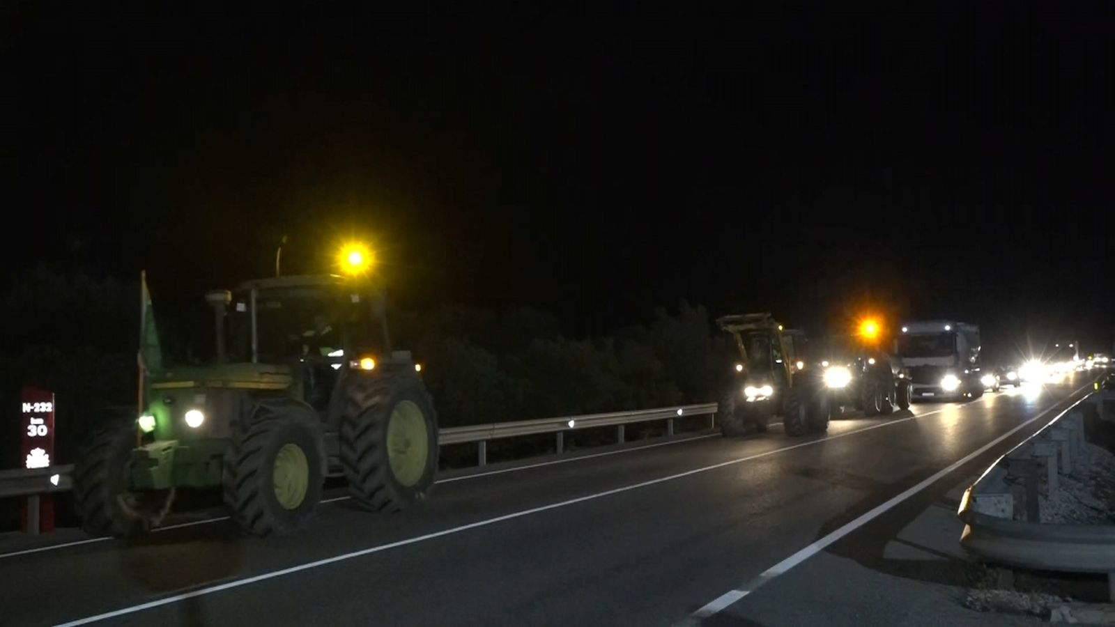Nova protesta de tractors a Xert