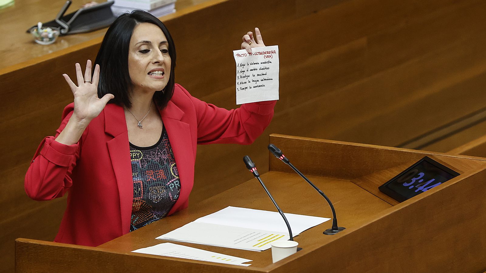 La síndica del PSPV Rebeca Torró en un moment del ple de Consell del 22 de novembre