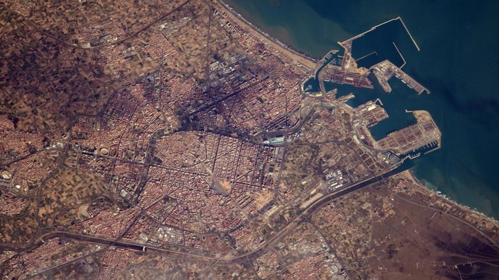València observada des de l'Estació Espacial Internacional.