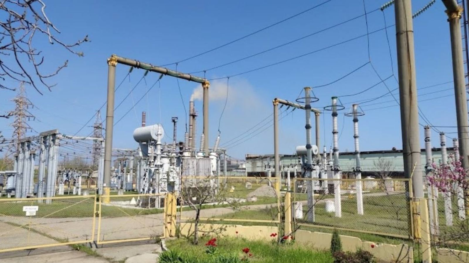 Subestació elèctrica de la planta nuclear de Zaporiyia, en arxiu