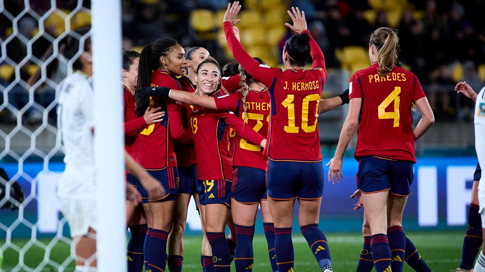 Les jugadores espanyoles celebren un dels gols