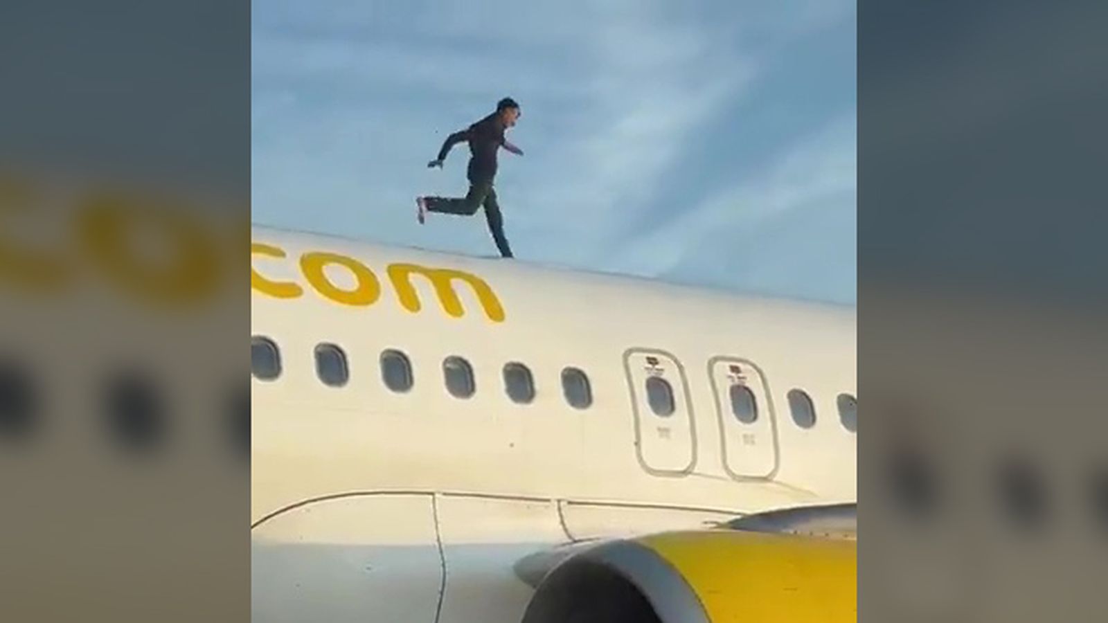 L'home va arribar a córrer sobre l'aeronau