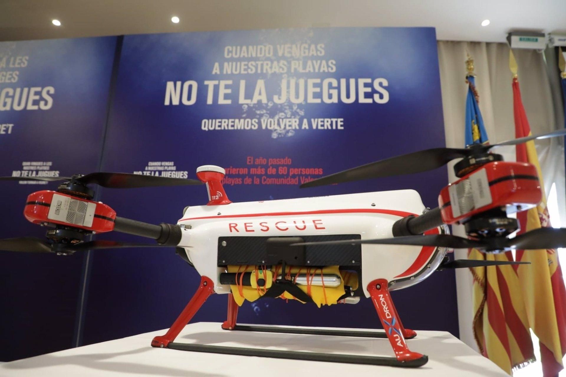 Un dels drons que s'usarà en el projecte pilot per a reduir el nombre d'ofegaments en les platges valencianes Un dels drons que s'usarà en el projecte pilot per a reduir el nombre d'ofegaments en les platges valencianes