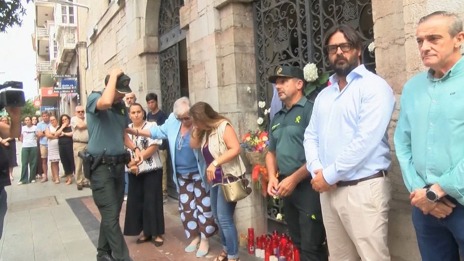 Minut de silenci per les dones assassinades