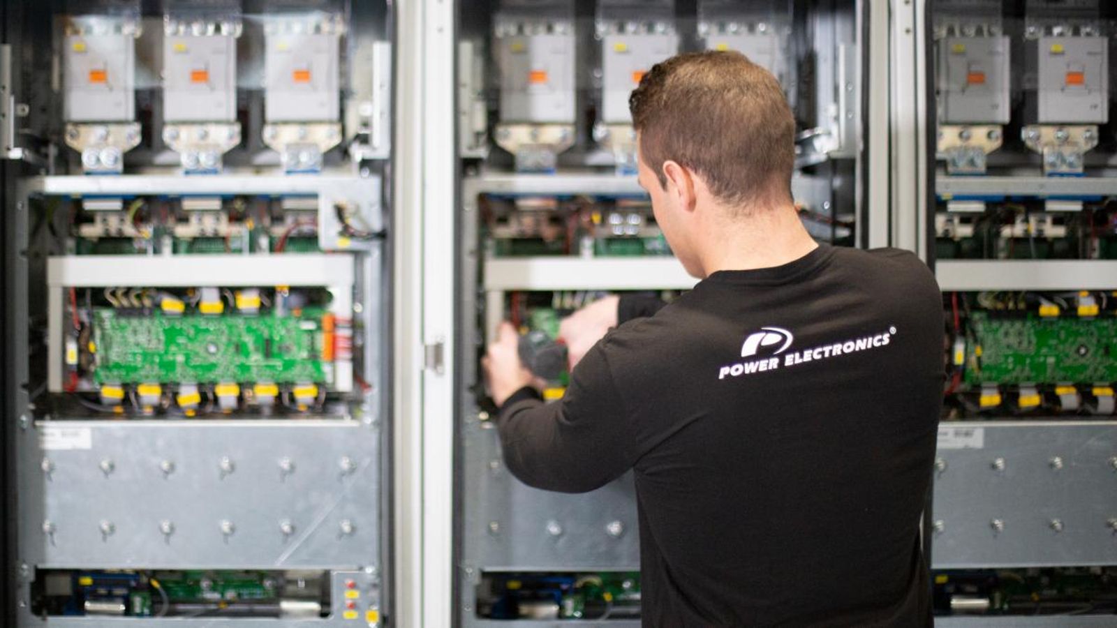 Power Electronics contractarà 450 persones | Europa Press