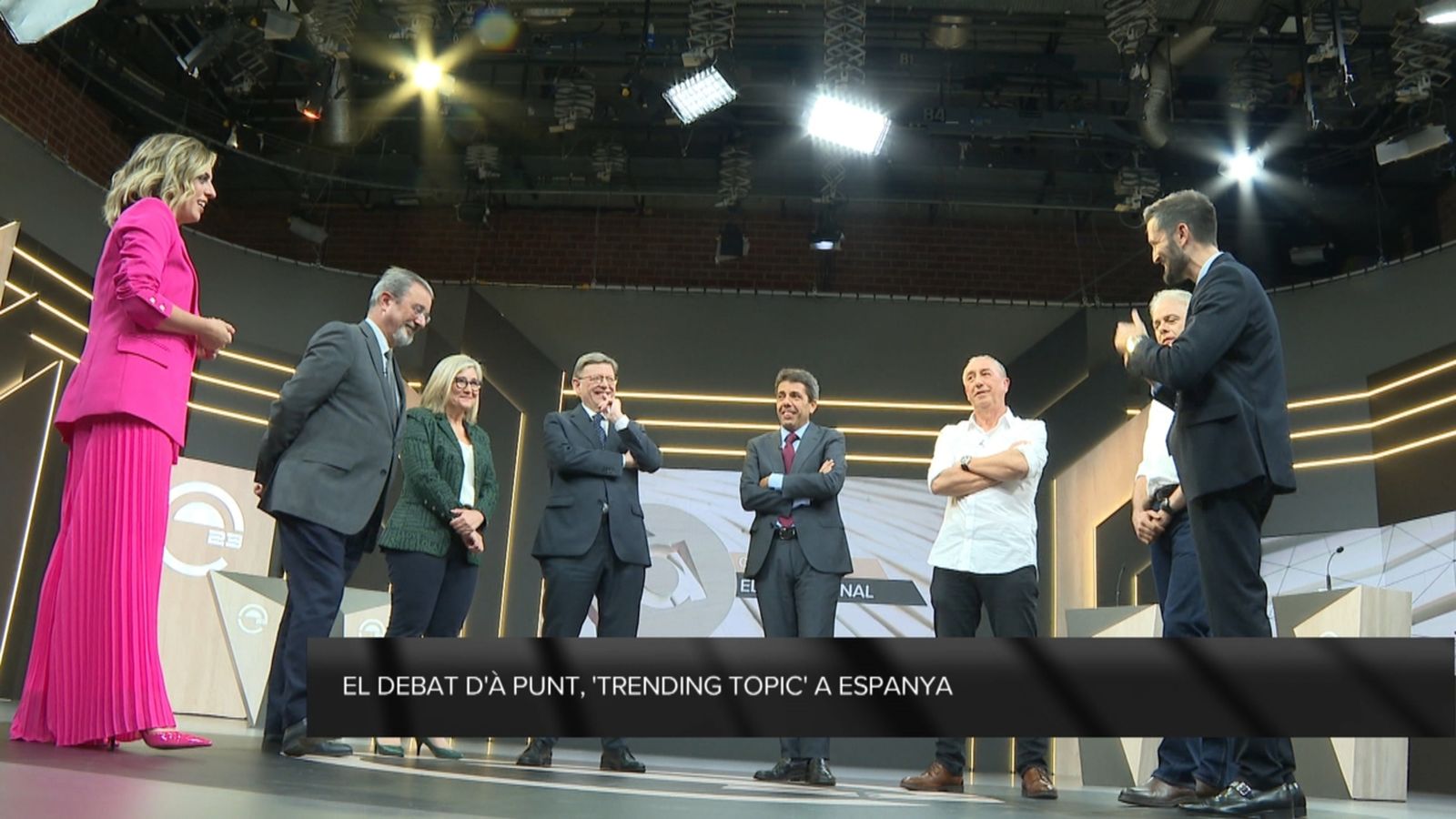 Els candidats i presentadors al debat autonòmic