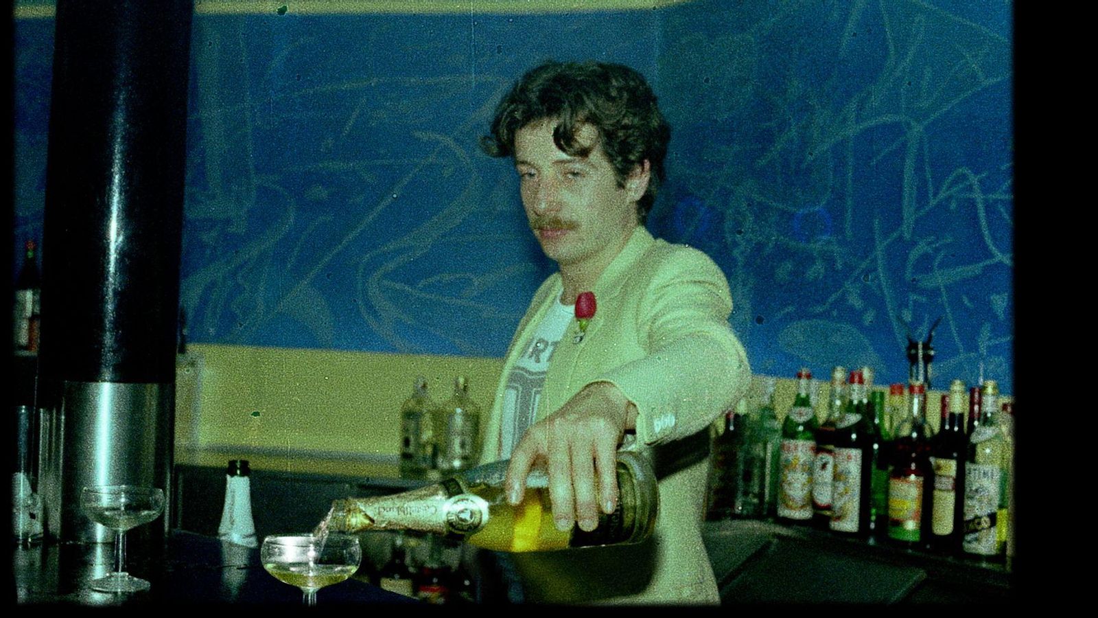 FOTOGRAMA 1  MARISCAL. LA ALEGRÍA DE VIVIR