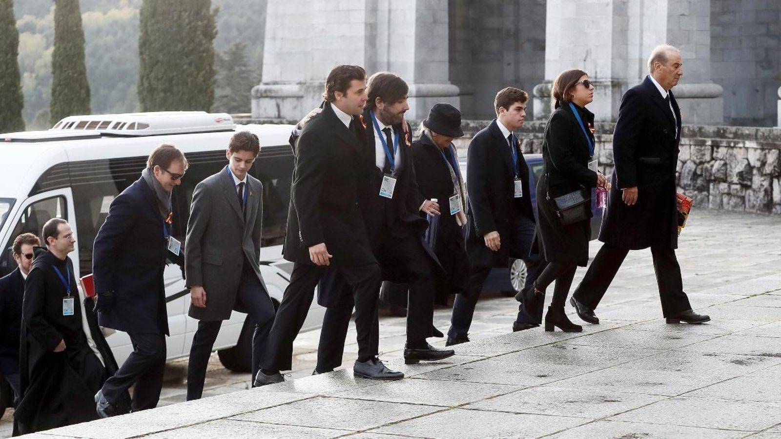 Arribada dels familiars de Franco al Valle de los Caídos