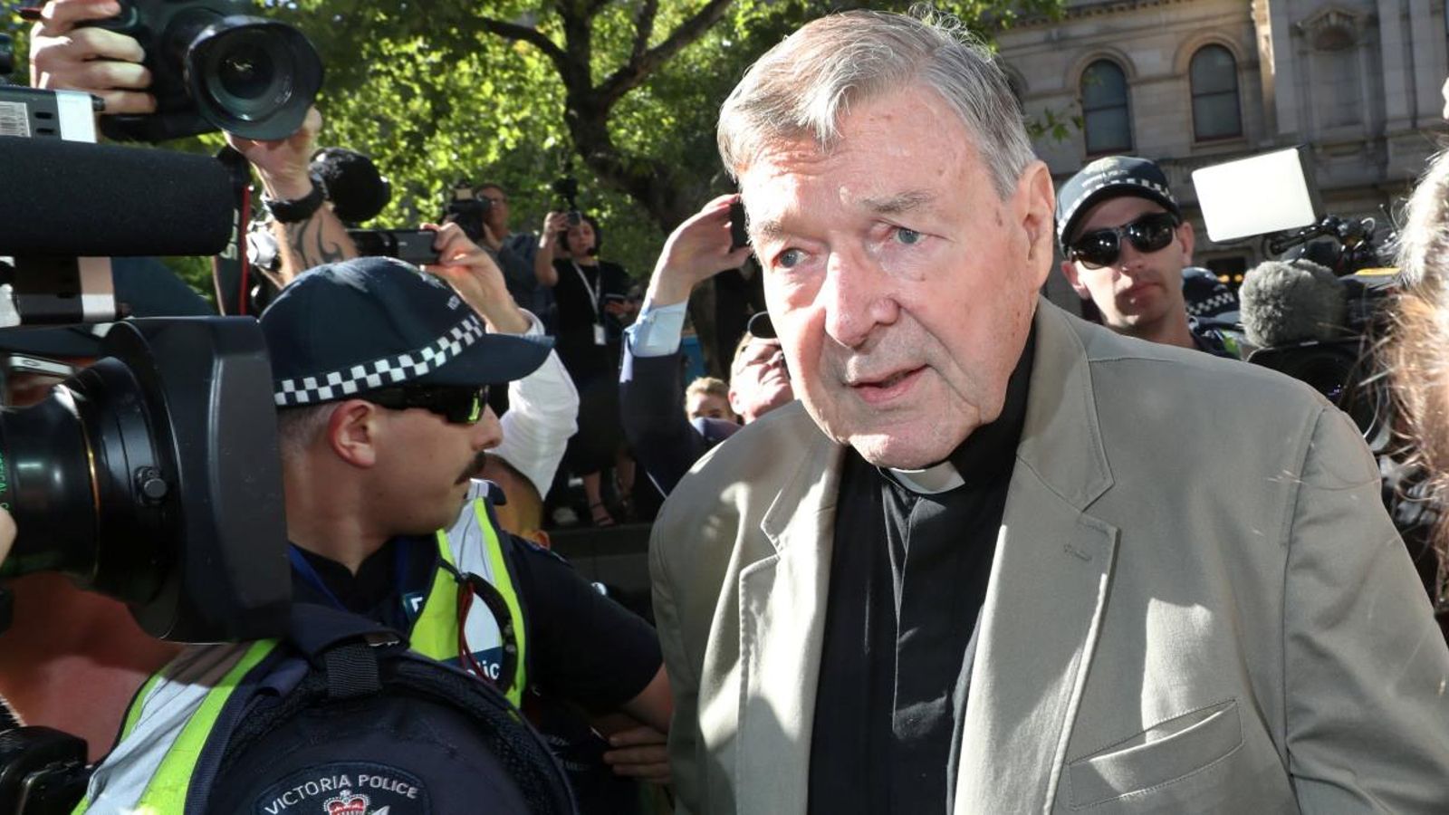 El cardenal australià George Pell arriba al tribunal de Melbourne