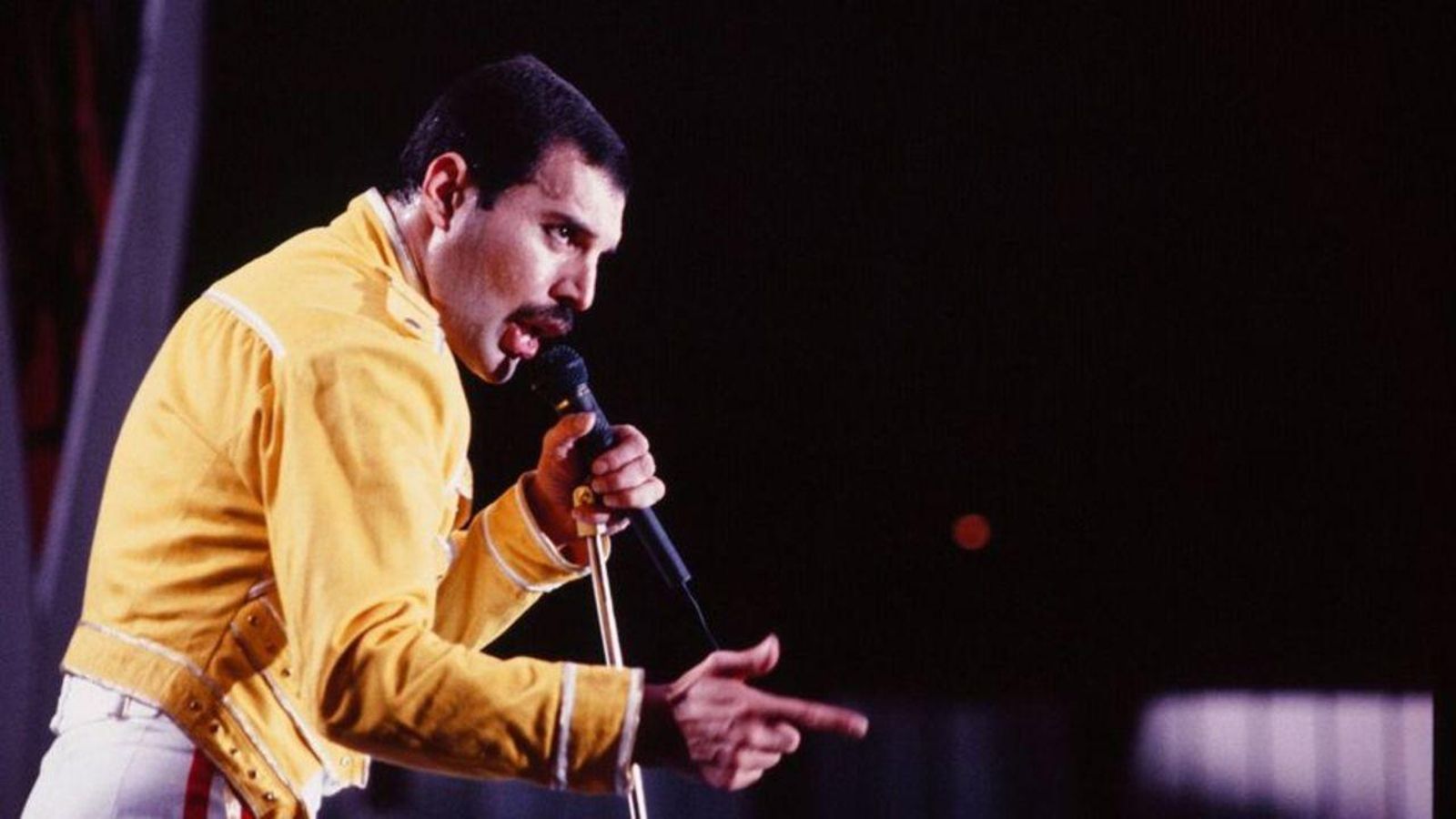 Freddie Mercury, el 19 de juliol de 1986 en un concert de Queen a Colònia, Alemanya