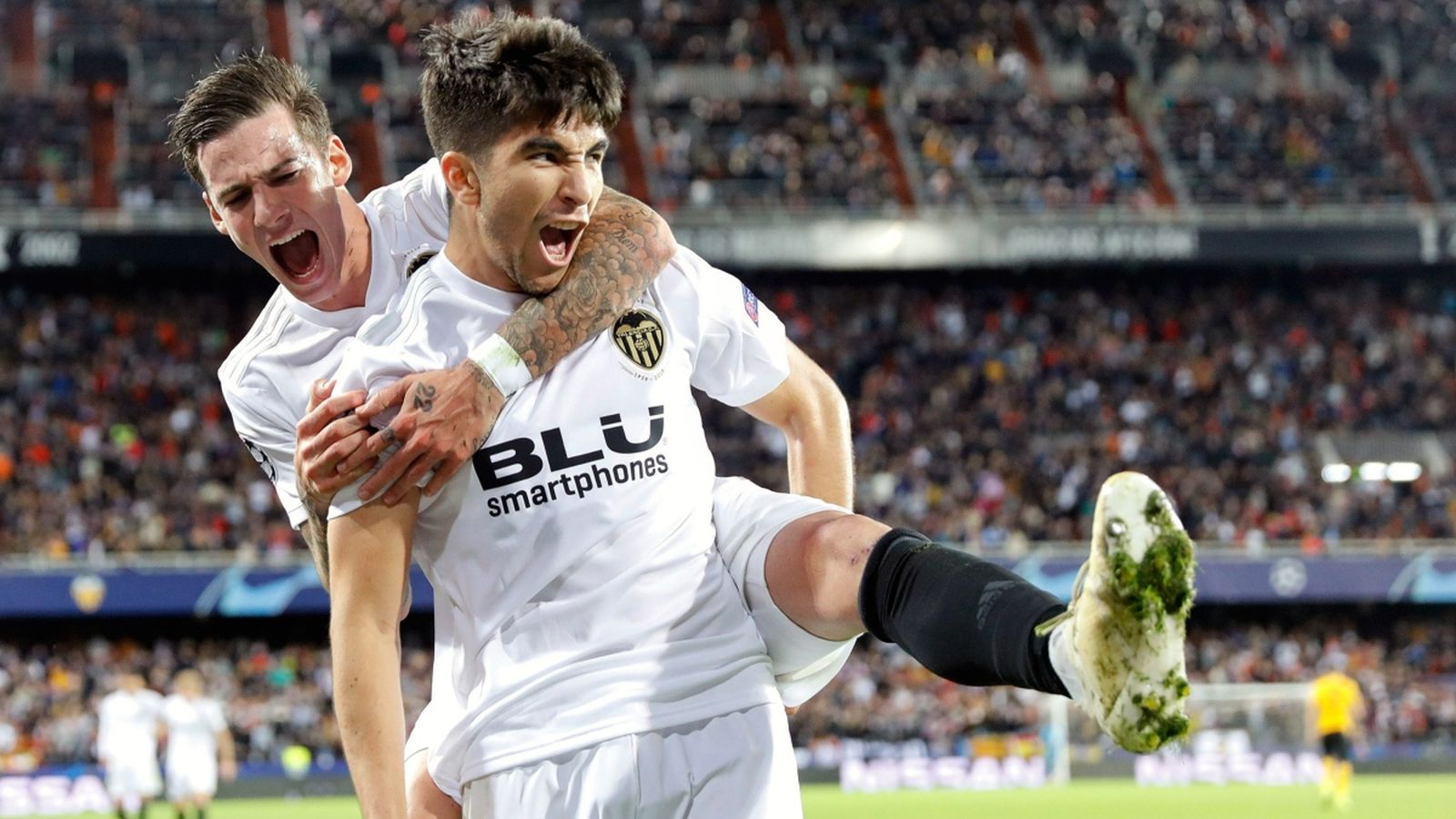 Soler ix al rescat del València, que reviu en la Champions (3-1)