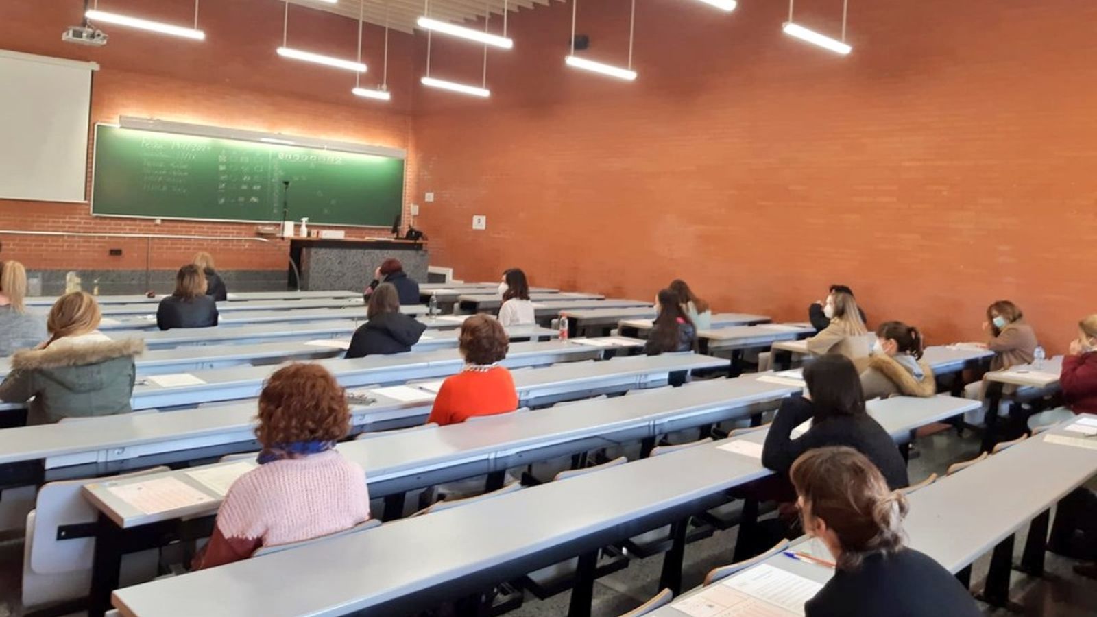 El calendari preveu que els primers exàmens es convoquen per al 27 de març de 2021