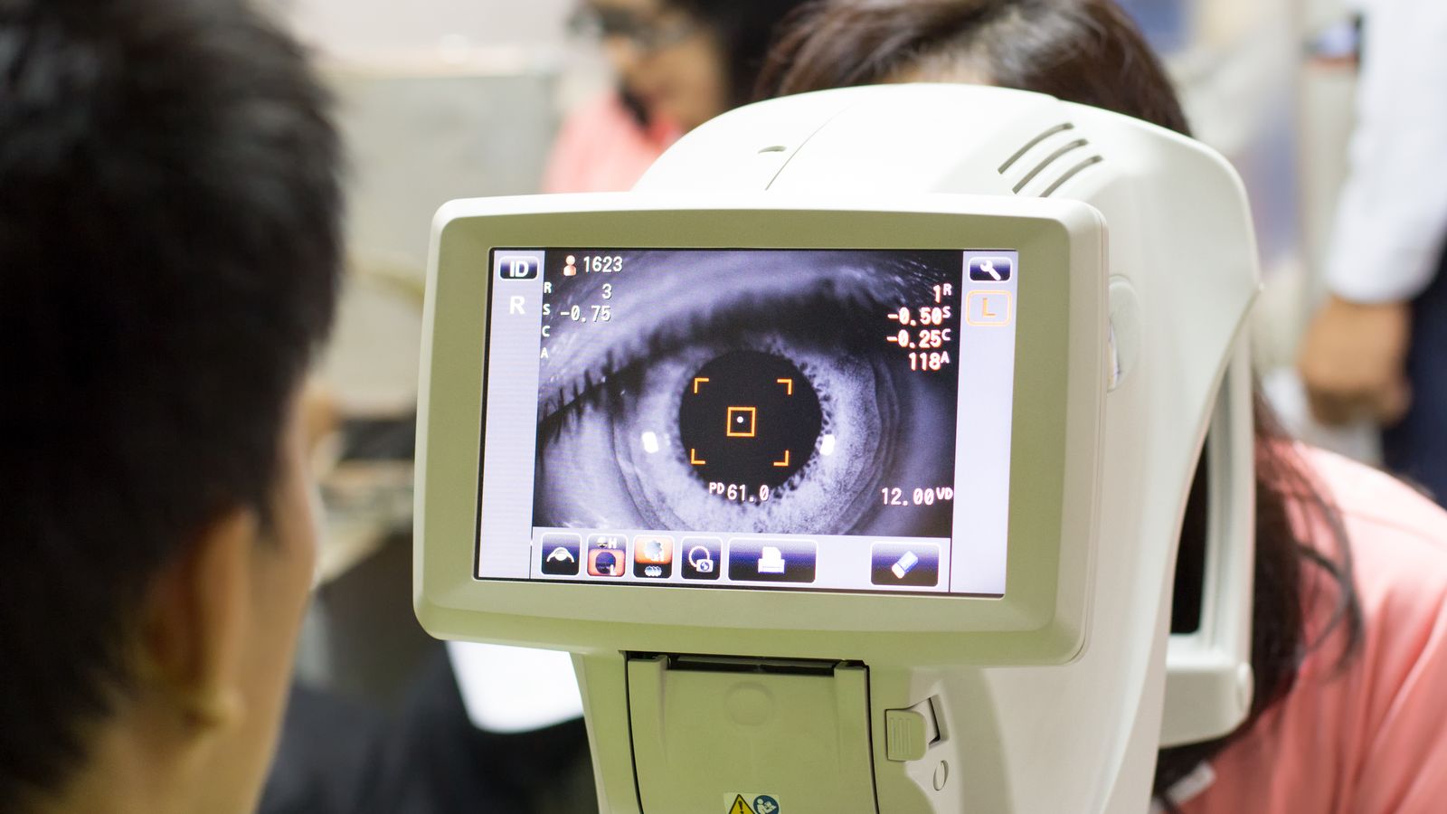 Instruments òptics per a examinar la vista