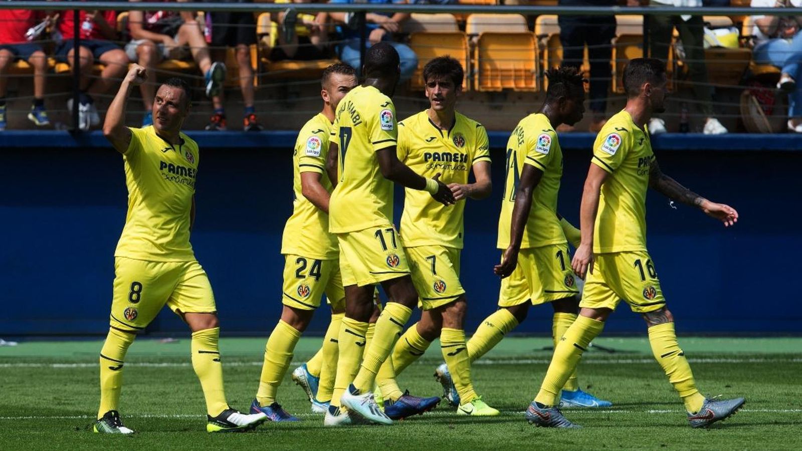 Cazorla mostra la satisfacció després del penal marcat