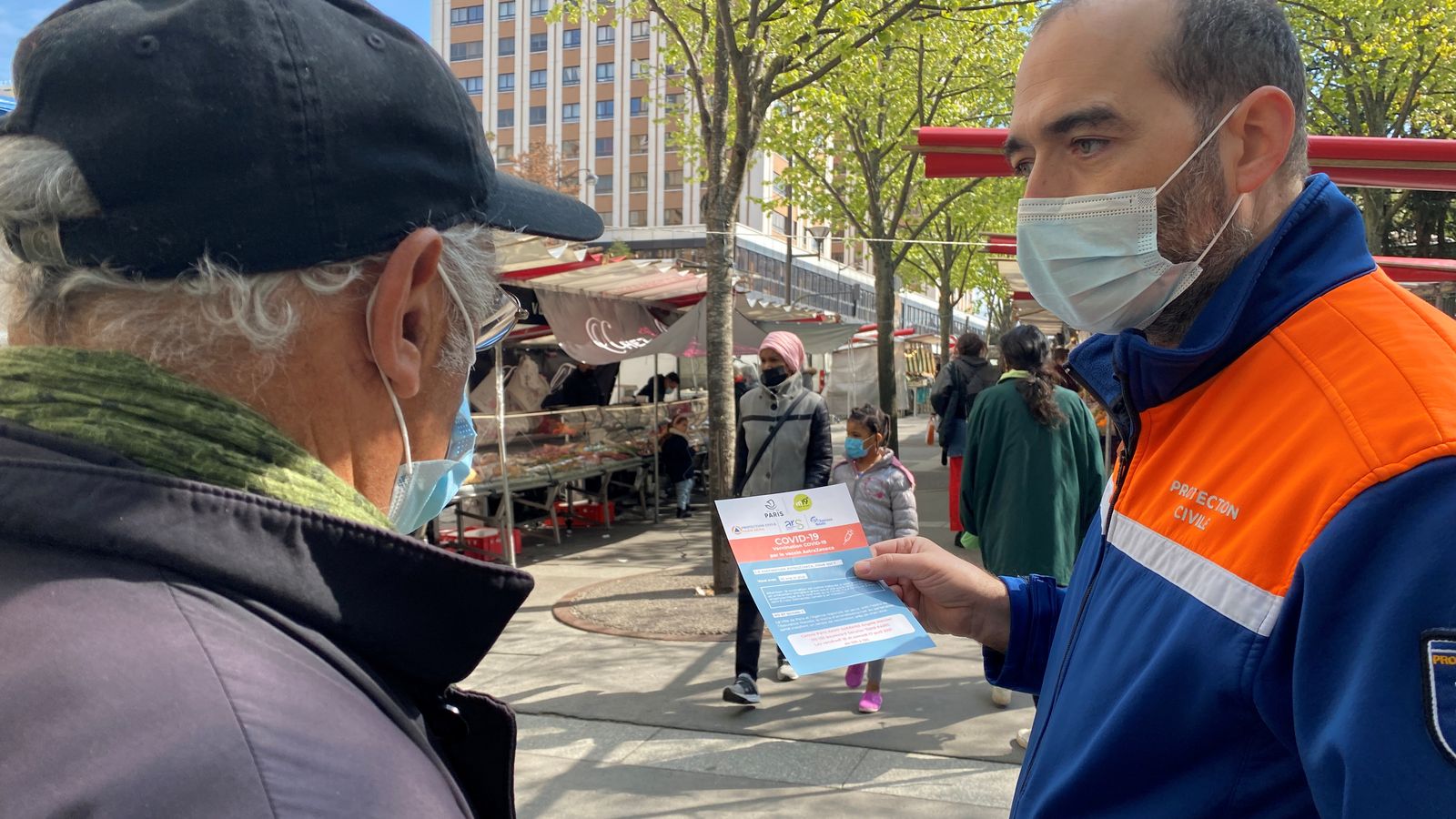 Voluntari en la campanya en favor de la vacunació a França