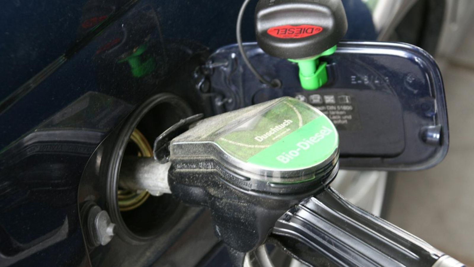 El consum de gasolina a Espanya supera per primera vegada el del gasoil